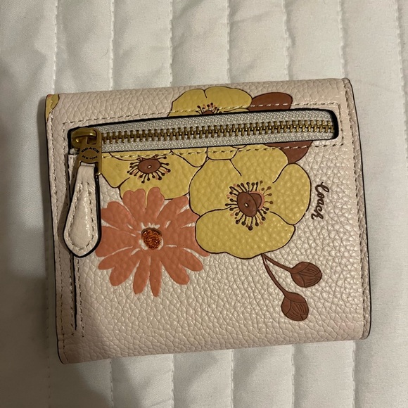 Coach Wallet - Picture 3 of 6